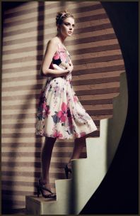 Flower print dress on fashion-era summer 2008 - Oasis Belle Campaign Floral Dress. 
