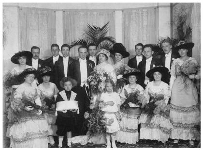 Titanic era fashion - Staten Island Wedding 1912