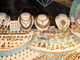 Womens Jewellery -  Bohemian garnet jewellery.