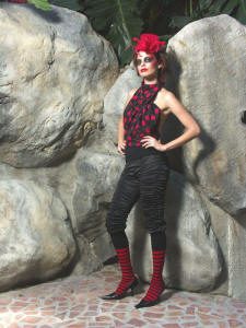 JULIET WEARING A PINaR ERIS 'EXISTENCE' FASHION CREATION 2005