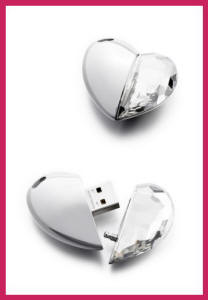 Phillips Swarovski Crystal Heart USB Stick Christmas 2007 Harrods Ltd. 