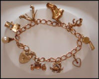 Vintage 1960s/1970s gold charm bracelet
