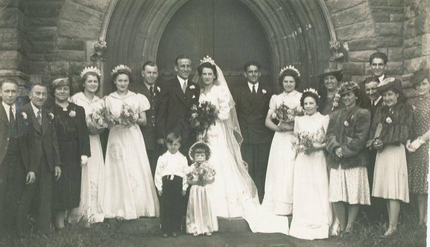 Phyllis 39s wedding dress follows similar lines of the Princess Elizabeth 39s