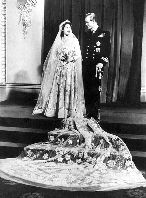 The Queen 39s wedding dress No page on 1940 39s wedding dresses would be