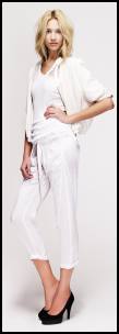 White Crop Capri Jeans.